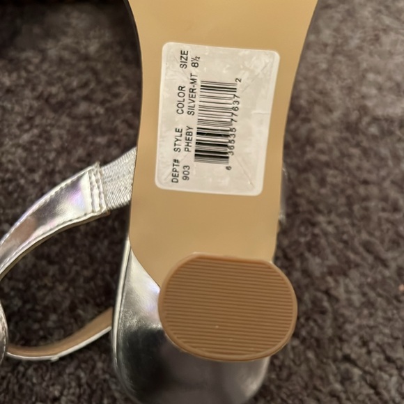 Charles by Charles David
Size 81/2 - Picture 7 of 9